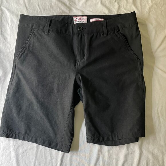 Womens Size 8 Giro classic black overshorts - Picture 1 of 5